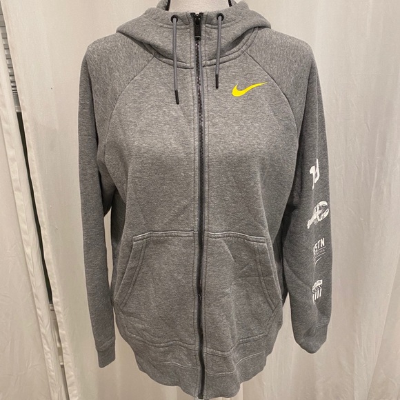 Nike Tops - NWOT NIKE Boston marathon zip up